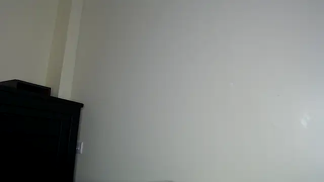 Snapshot of NIKKIE_LOVE chatting on 03-27-26, 08:20 NIKKIE LOVE online show from 03-27-26, 08:20