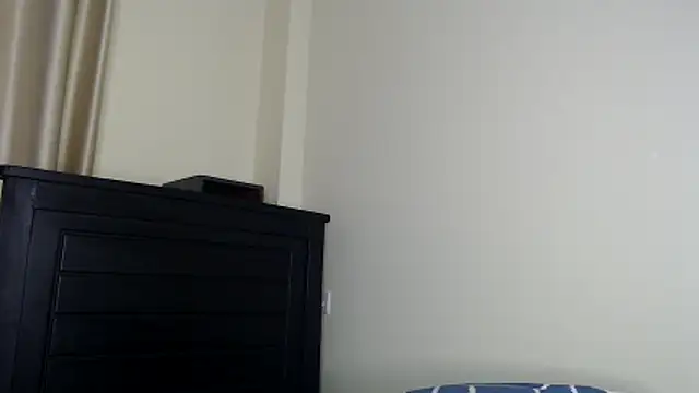 Snapshot of NIKKIE_LOVE chatting on 03-31-26, 07:42 NIKKIE LOVE online show from 03-31-26, 07:42