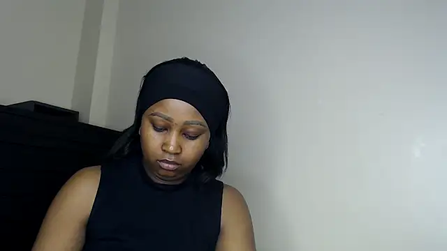 Snapshot of NIKKIE_LOVE chatting on 04-13-26, 09:31 NIKKIE LOVE online show from 04-13-26, 09:31