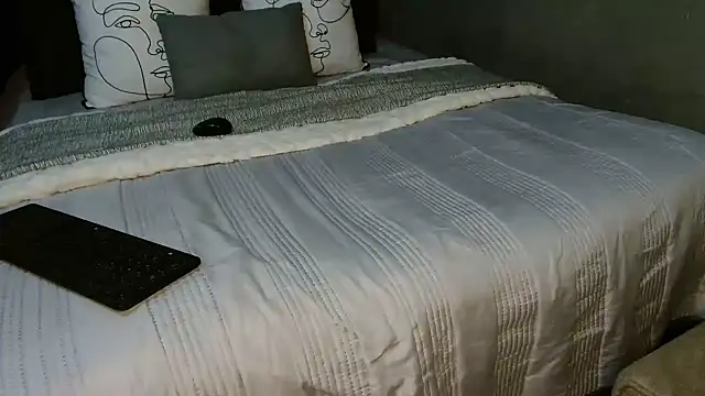 Snapshot of CURVEYDOLLXX chatting on 11-12-25, 03:07 CURVEYDOLLXX online show from 11-12-25, 03:07