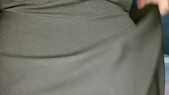 Snapshot of CURVEYDOLLXX chatting on 12-18-25, 08:53 CURVEYDOLLXX online show from 12-18-25, 08:53