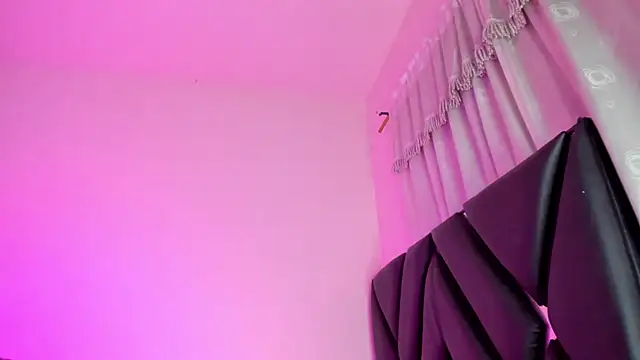 stephany doll  online show from 04-11-26, 07:45