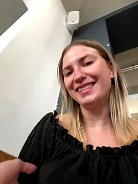 Snapshot of secretcrazy69 chatting on 09-13-25, 10:37 secretcrazy69 online show from 09-13-25, 10:37