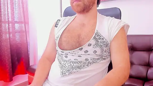 Snapshot of michacosio chatting on 12-18-25, 04:13 michacosio online show from 12-18-25, 04:13