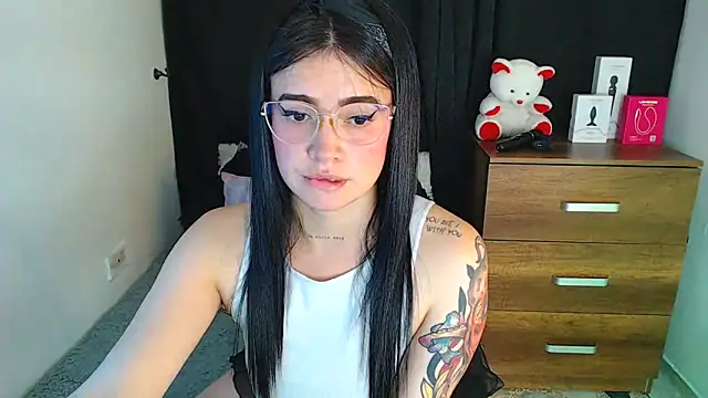 Isa Maiden1 online show from 09-17-25, 02:19