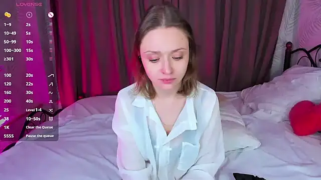 Snapshot of Linda_Bryant chatting on 02-11-25, 12:28 Linda Bryant online show from 02-11-25, 12:28