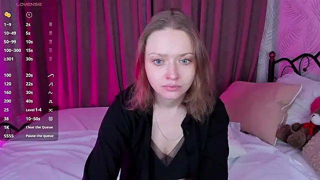 Snapshot of Linda_Bryant chatting on 03-07-25, 12:58 Linda Bryant online show from 03-07-25, 12:58