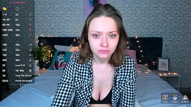 Snapshot of Linda_Bryant chatting on 03-08-25, 12:44 Linda Bryant online show from 03-08-25, 12:44