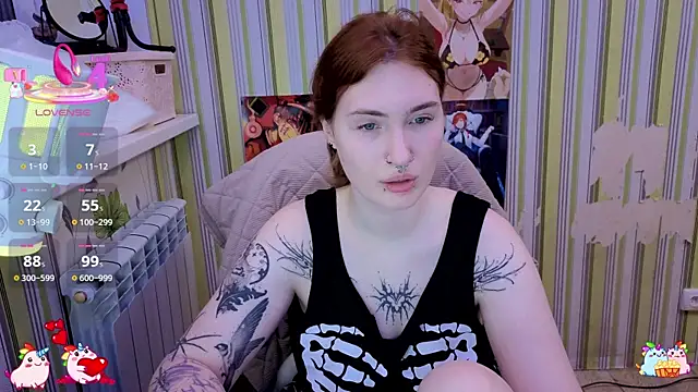 Snapshot of _Chlo__e chatting on 11-21-25, 05:33 Chlo e online show from 11-21-25, 05:33