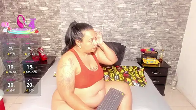 Snapshot of Sofie-Storm chatting on 03-09-25, 10:19 Sofie-Storm online show from 03-09-25, 10:19
