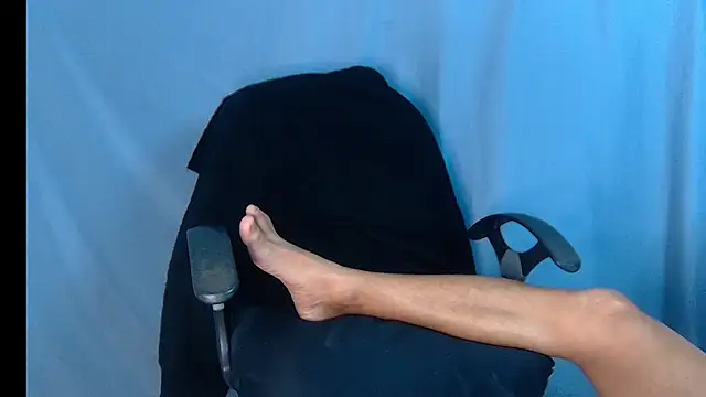 Snapshot of Balruk chatting on 10-11-25, 01:05 Balruk online show from 10-11-25, 01:05