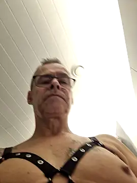 Snapshot of DarrenSullivanSlut chatting on 01-02-25, 05:35 DarrenSullivanSlut online show from 01-02-25, 05:35