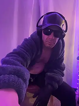 Snapshot of Randolphlancaster chatting on 02-09-25, 09:47 Randolphlancaster online show from 02-09-25, 09:47