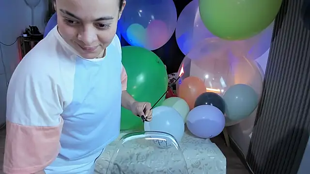 Cuttiealice online show from 01-24-25, 08:32