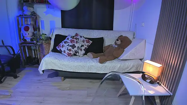 Cuttiealice online show from 02-08-25, 11:24