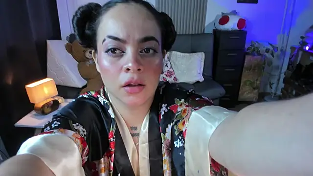 Cuttiealice online show from 03-04-25, 02:42