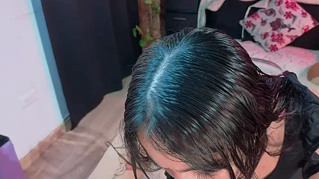 Cuttiealice online show from 09-21-25, 01:13