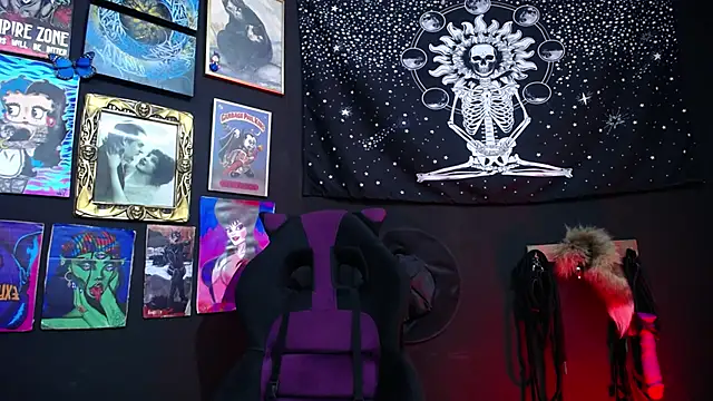 Yourmadame P online show from 01-09-25, 09:05