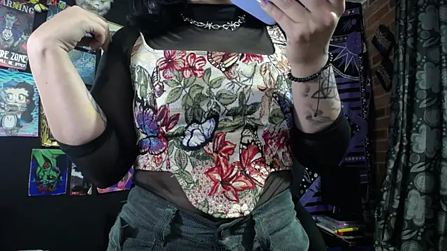 Yourmadame P online show from 04-24-26, 02:58