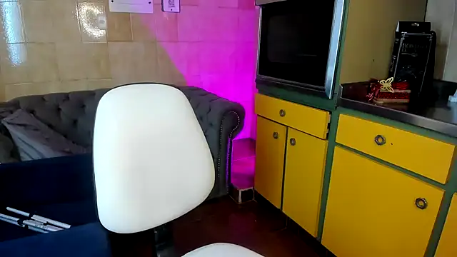 Snapshot of Leticia_goddes chatting on 12-13-24, 10:55 Leticia goddes online show from 12-13-24, 10:55