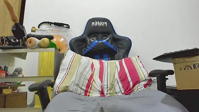 hugeeblackcock online show from 11-08-25, 07:23