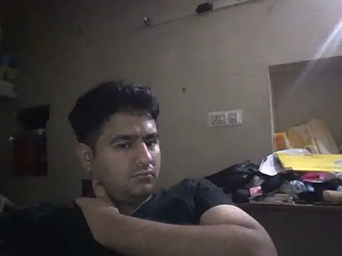 Snapshot of deepu1248 chatting on 12-23-25, 03:04 deepu1248 online show from 12-23-25, 03:04