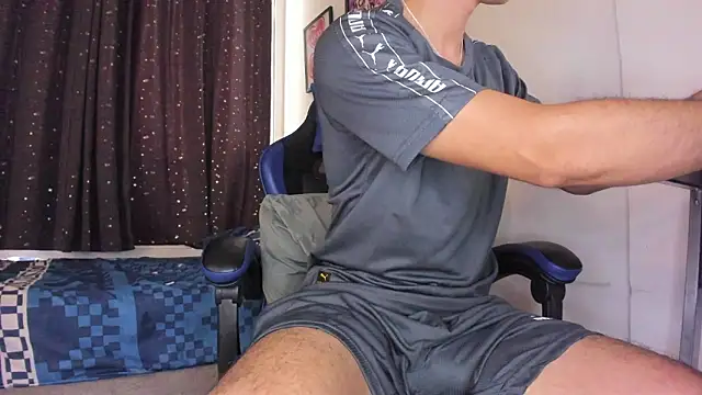 Snapshot of The_skinnyguys chatting on 03-19-26, 09:52 The skinnyguys online show from 03-19-26, 09:52