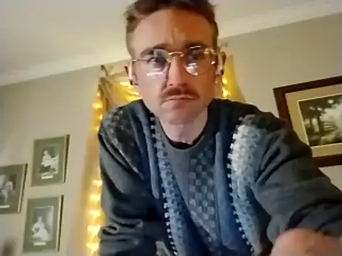 MaxSpadeErotica online show from 03-10-26, 04:17