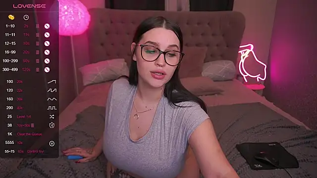 Snapshot of JeysyPotter chatting on 12-19-24, 05:18 JeysyPotter online show from 12-19-24, 05:18