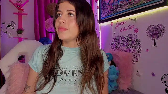 zoe kittylove online show from 12-19-24, 05:40