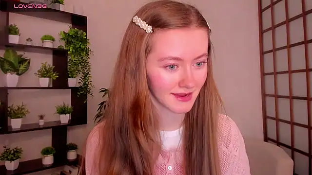 KateCuddle online show from 11-19-25, 02:22