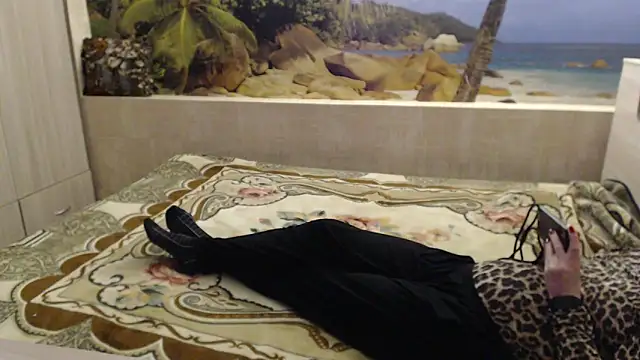 Aphelandra online show from 03-18-25, 04:15