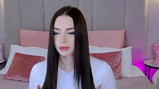 Snapshot of Betty_Bridge chatting on 02-10-25, 06:42 Betty Bridge online show from 02-10-25, 06:42