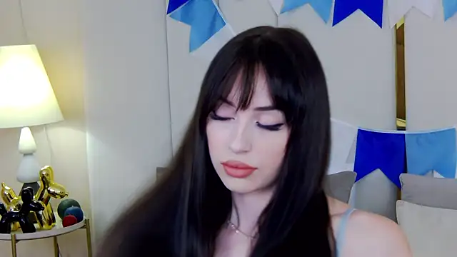 Snapshot of Betty_Bridge chatting on 09-25-25, 07:12 Betty Bridge online show from 09-25-25, 07:12