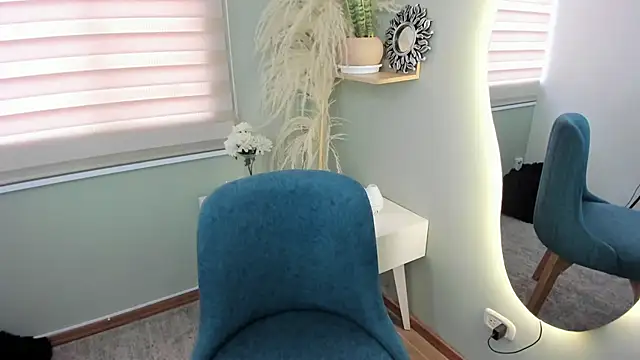 julieta evans  online show from 11-06-25, 09:48