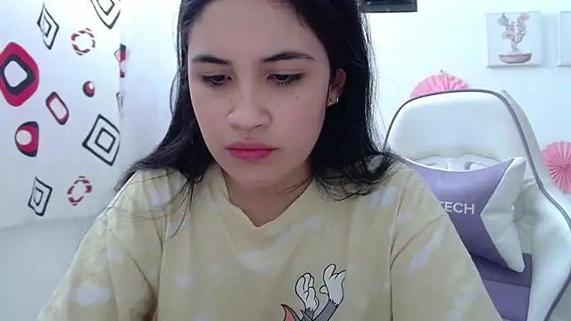 InocentHeaven1 online show from 12-22-25, 01:52