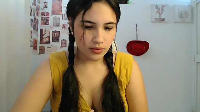 Snapshot of InocentHeaven1 chatting on 07-15-26, 12:43 InocentHeaven1 online show from 07-15-26, 12:43