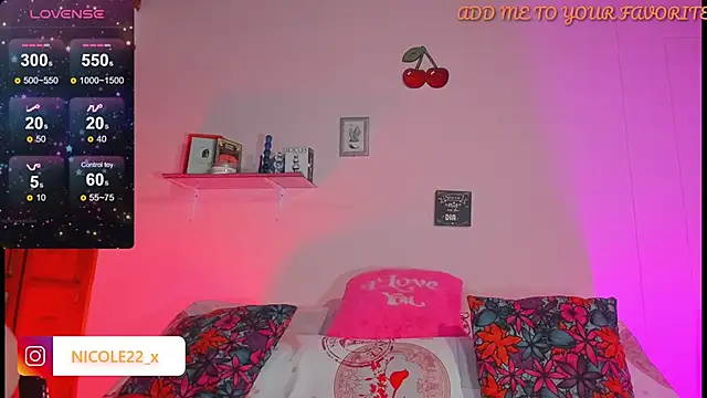 Snapshot of Nicole_x chatting on 12-22-24, 03:33 Nicole x online show from 12-22-24, 03:33