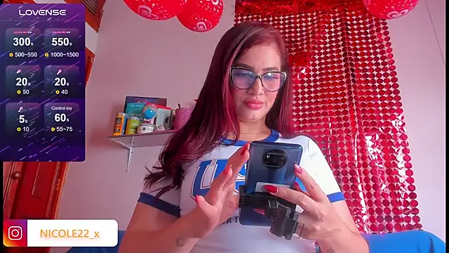 Snapshot of Nicole_x chatting on 02-23-25, 02:04 Nicole x online show from 02-23-25, 02:04