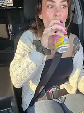 LeaGambit   online show from 02-12-26, 04:35