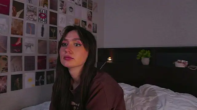 itssophiie online show from 09-12-25, 05:46