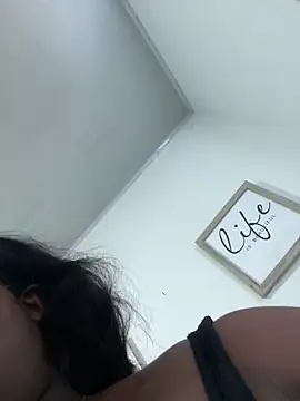 Snapshot of sharik-browns chatting on 04-21-26, 06:44 sharik-browns online show from 04-21-26, 06:44