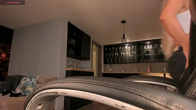 Snapshot of SophieBarnett chatting on 11-09-25, 12:42 SophieBarnett online show from 11-09-25, 12:42