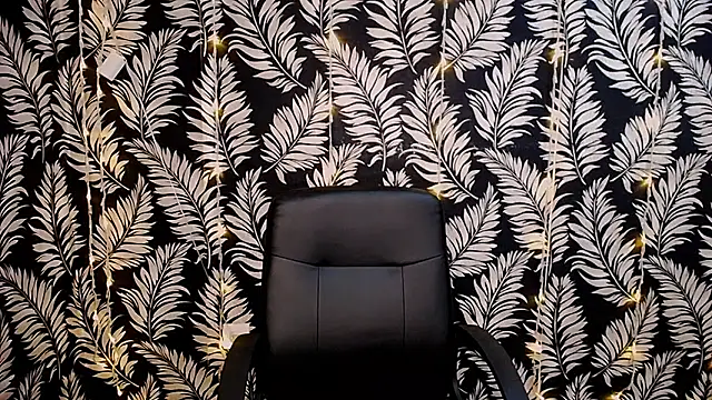 Olivia playful online show from 01-31-25, 03:33