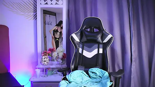 dianebleu online show from 01-22-25, 03:52