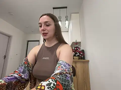 Snapshot of Janeee chatting on 12-18-25, 10:21 Janeee online show from 12-18-25, 10:21