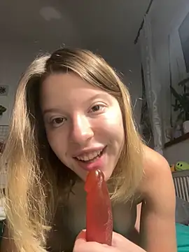 kimczii online show from 10-28-25, 07:23