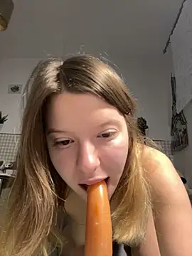 kimczii online show from 04-01-26, 06:14