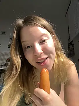 Snapshot of kimczii chatting on 04-23-26, 06:25 kimczii online show from 04-23-26, 06:25