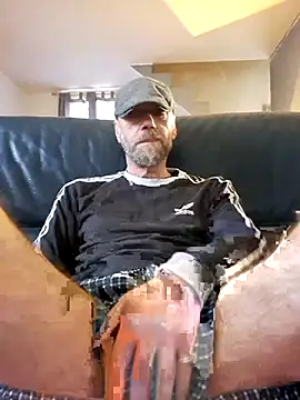 Snapshot of eddouxxx78 chatting on 01-29-25, 03:04 eddouxxx78 online show from 01-29-25, 03:04